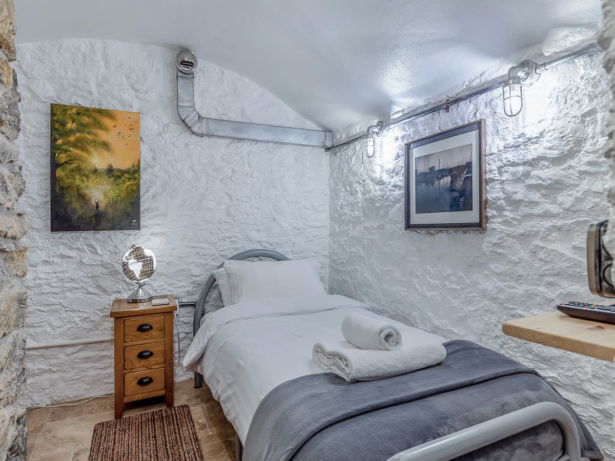 Catacombs third Bedroom