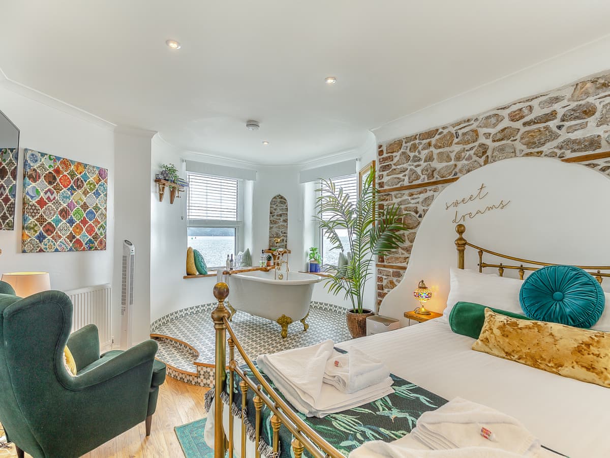 Master Bedroom with roll top bath and panoramic views of Plymouth Sound